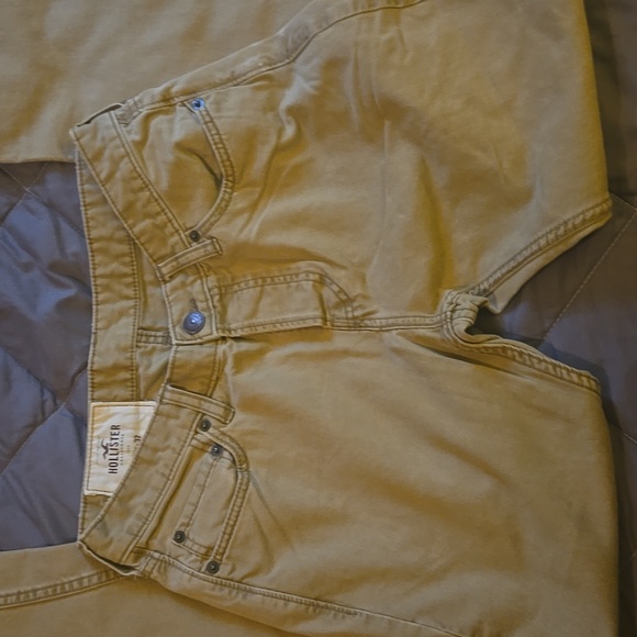 Hollister Men's Khaki Slim Jeans - Picture 4 of 4